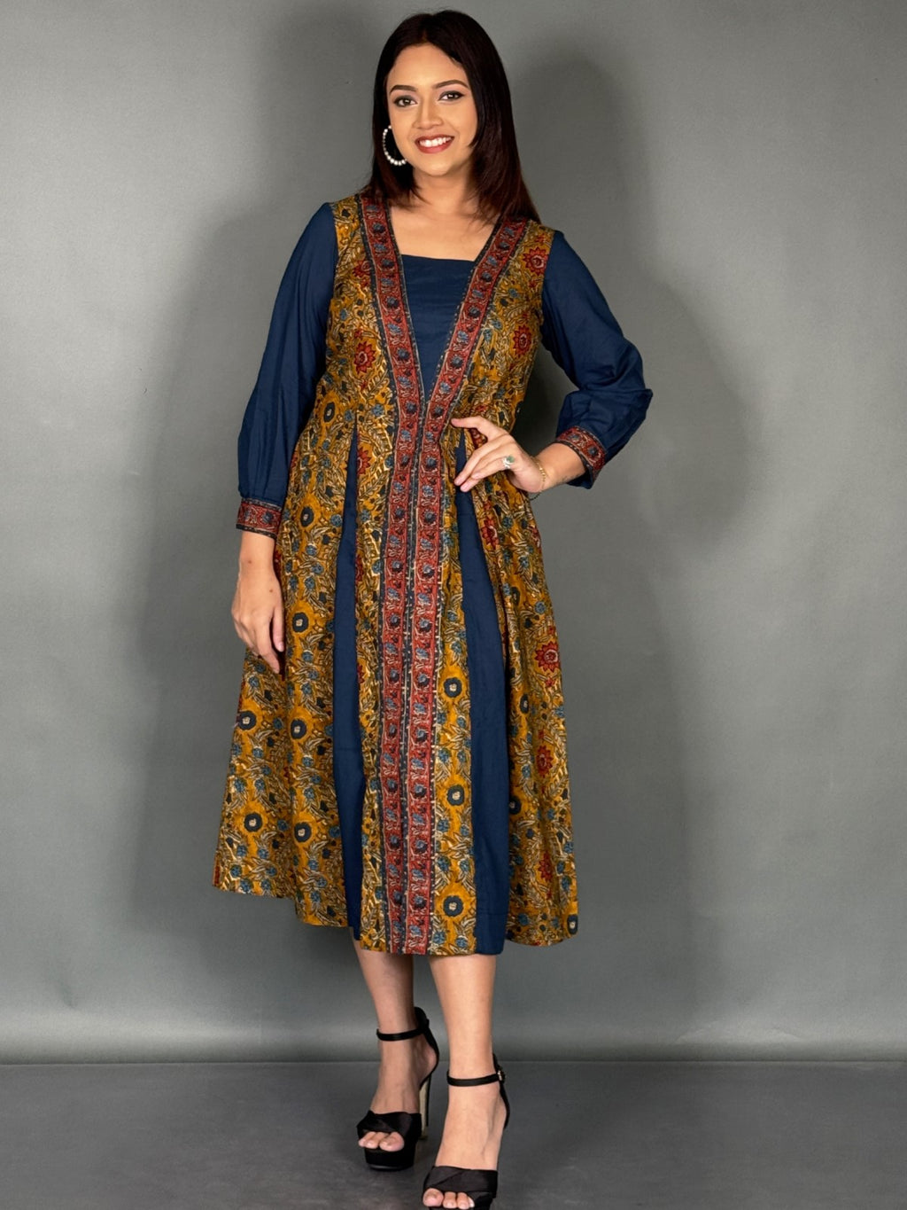 Flowy Cotton Dress with Pleated Charm