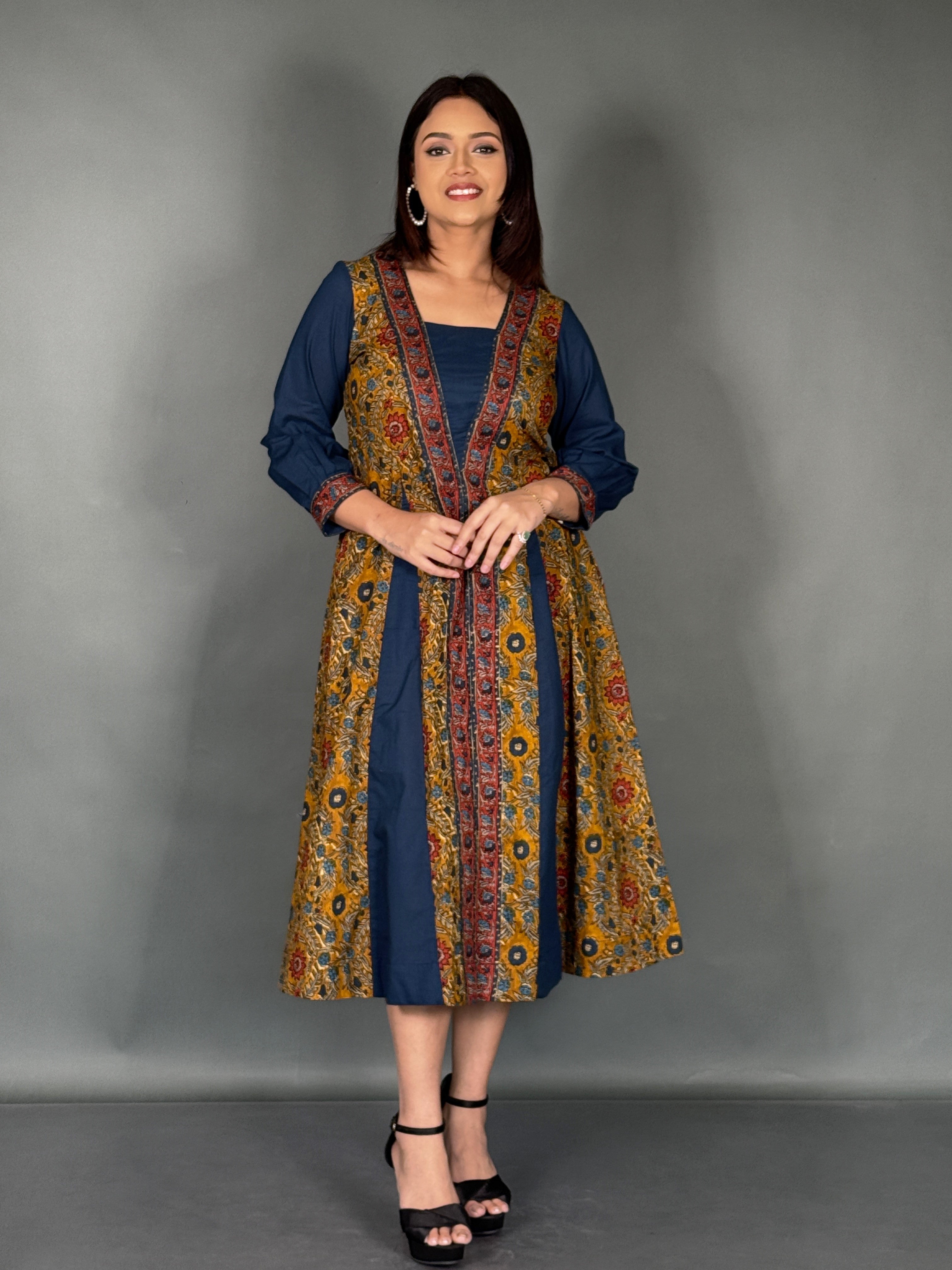 Flowy Cotton Dress with Pleated Charm