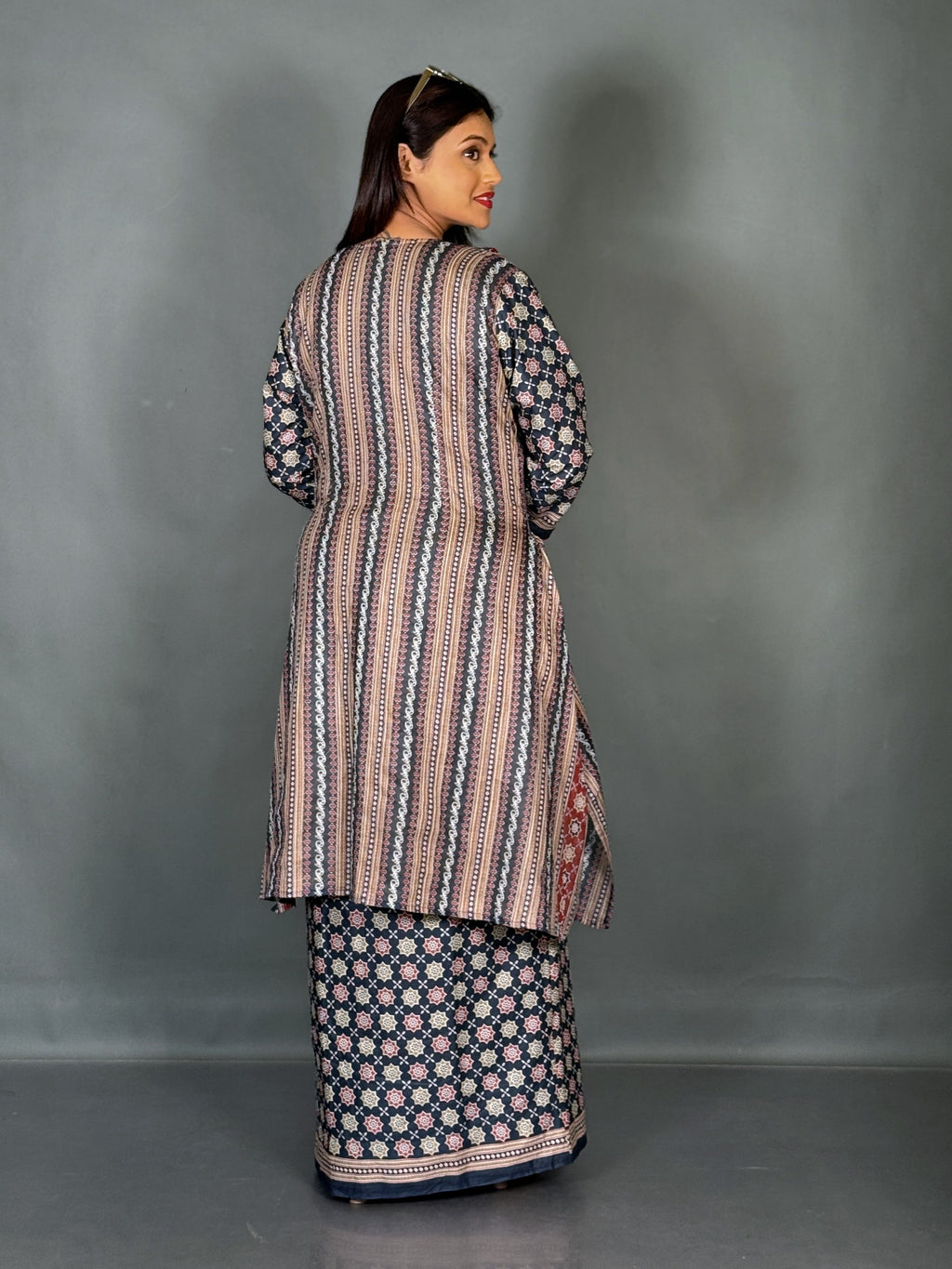 Ivory Noir Plus Size Cotton Saree Skirt Fusion Set