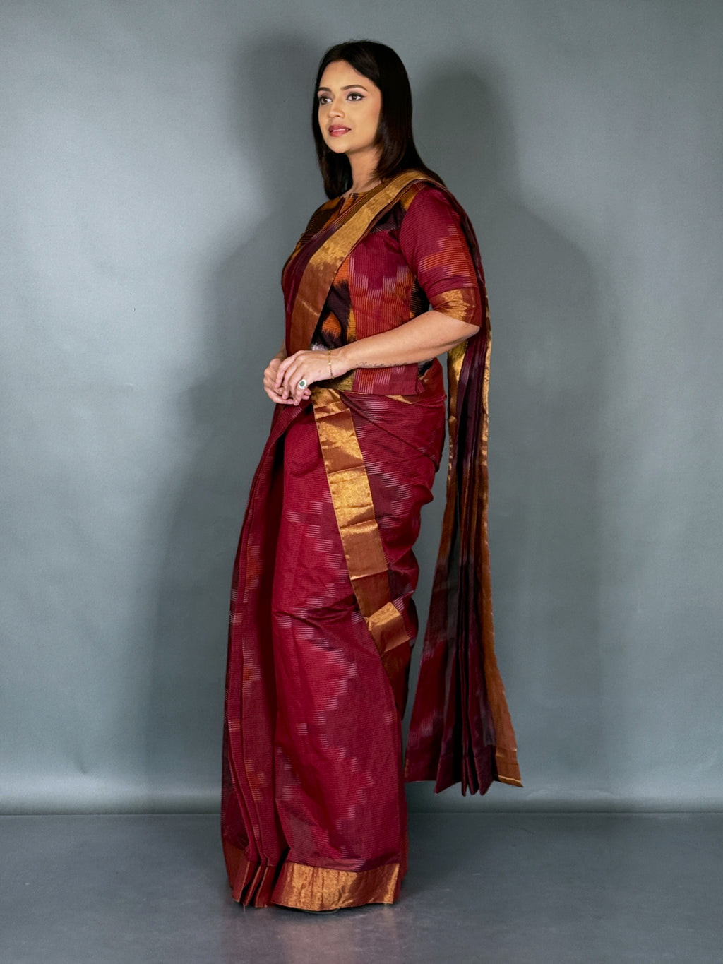 Elegant Maroon Handloom Cotton Ready Saree Set