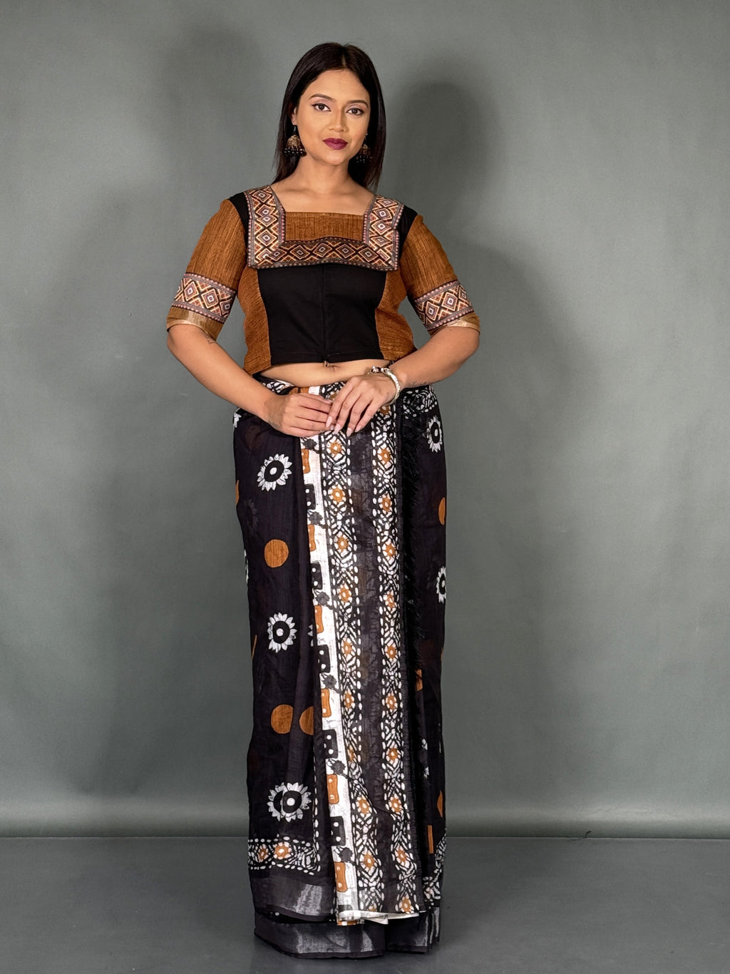Mocha Noir Printed Linen Insta Saree Set