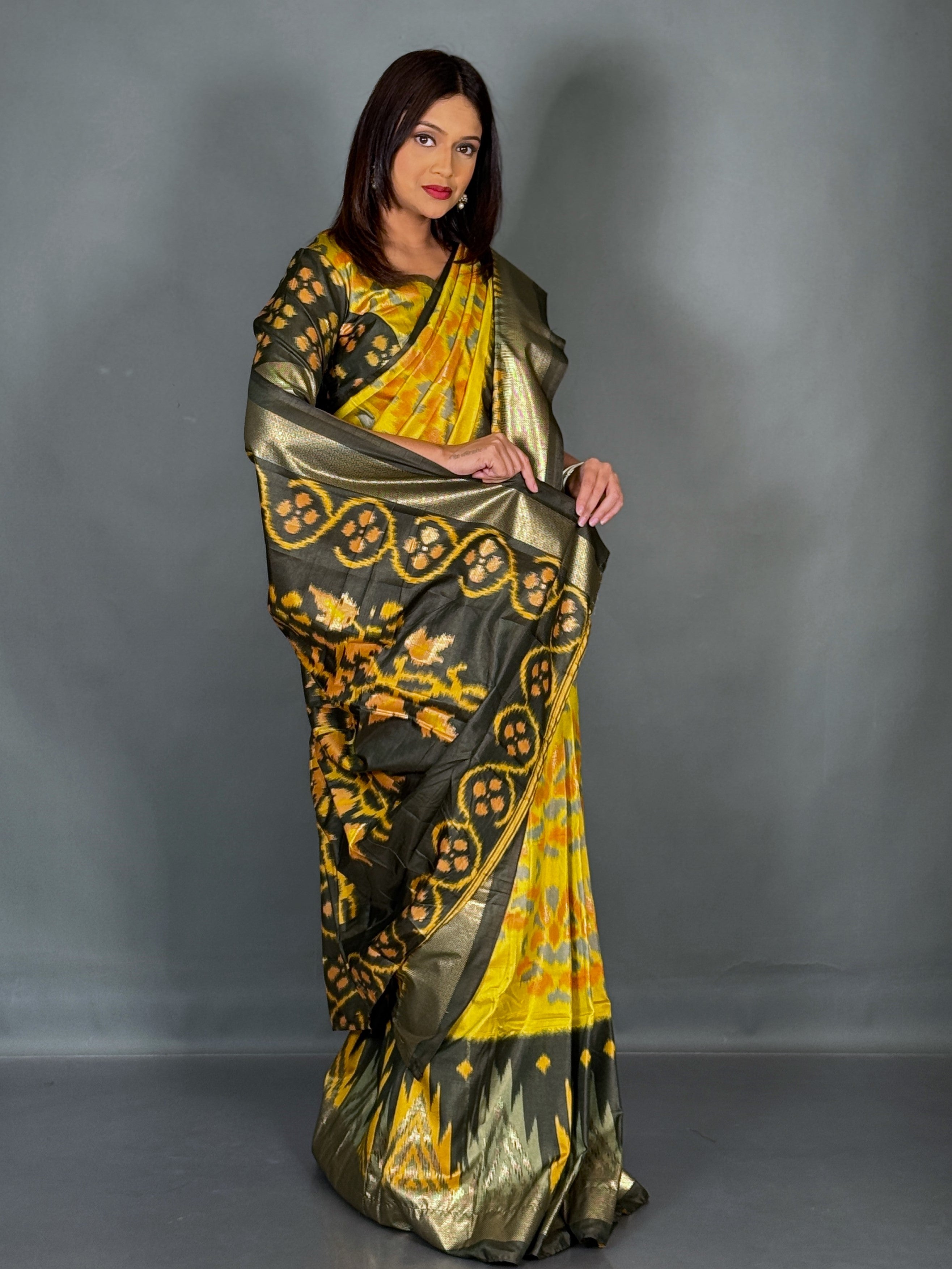 Zayra Lemon Patola Ready-to-Wear Saree Set