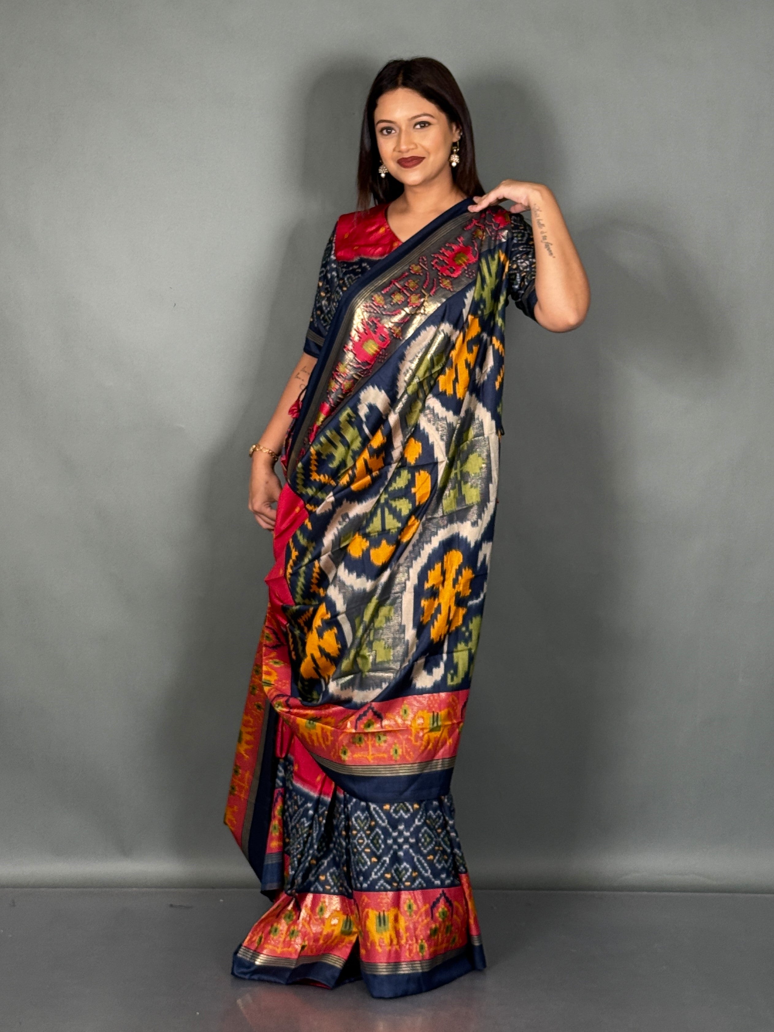 Plus Size Elegant Patola Print Insta Saree Set