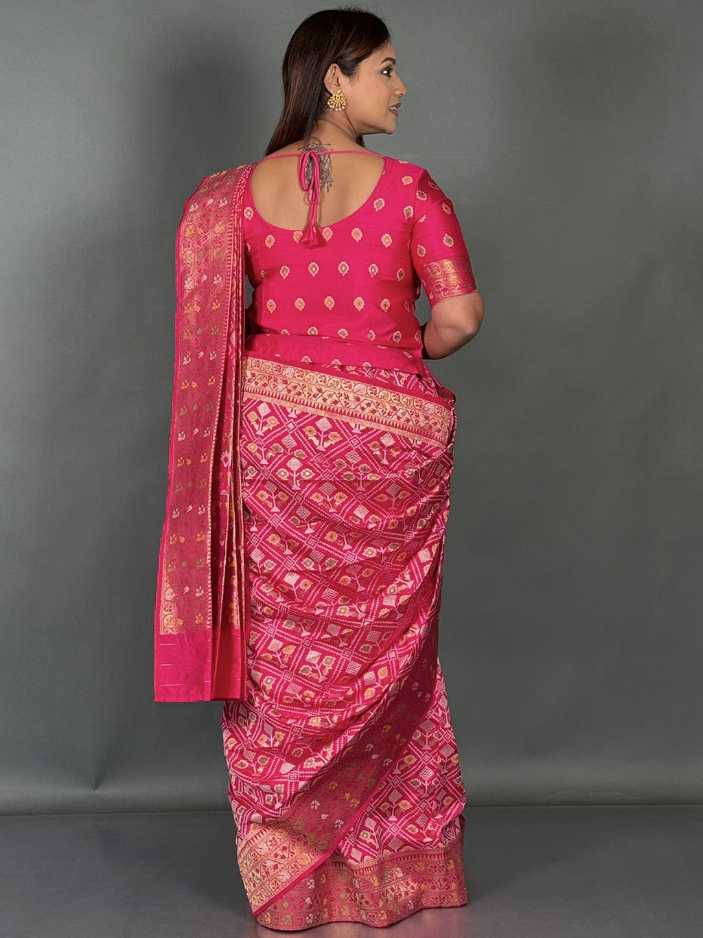 Gulabi Noor Designer Semi Silk Insta Saree Set