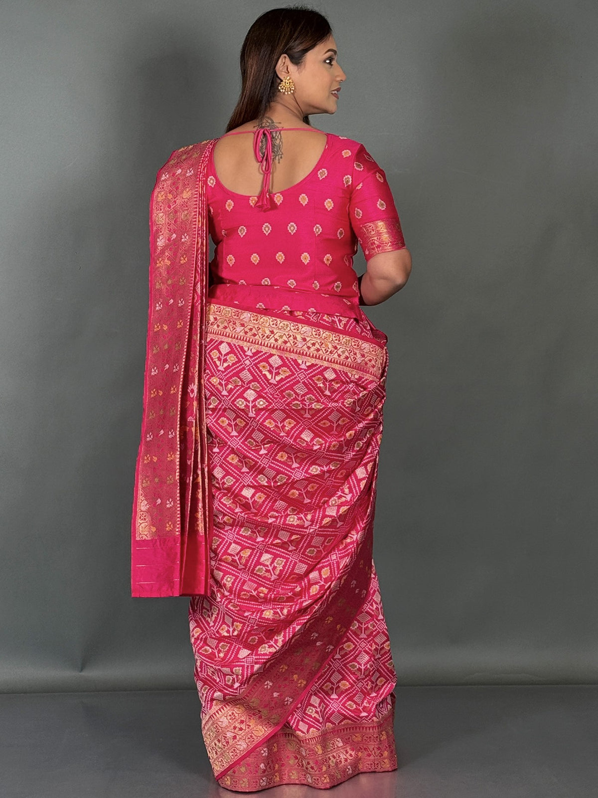 Gulabi Noor Designer Semi Silk Insta Saree Set