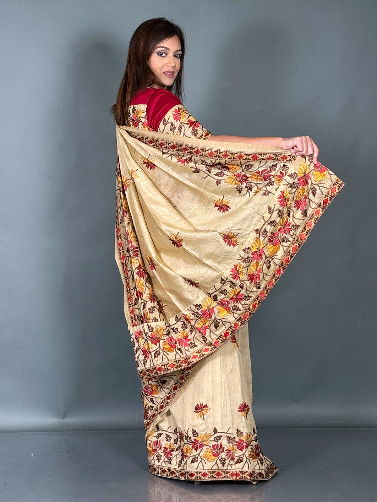 Tussar Muse Kantha Work Insta Saree Set