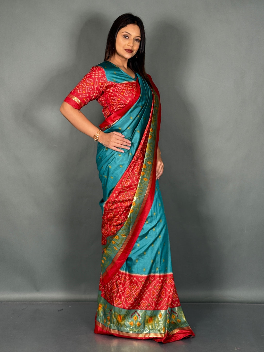 Plus Size Peacock Blue Patola Print Insta Saree Set