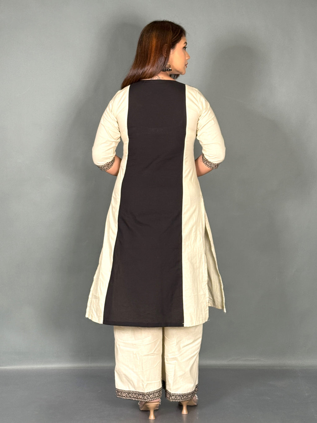 Artistic Linen Co-Ord Set with Canvas Print