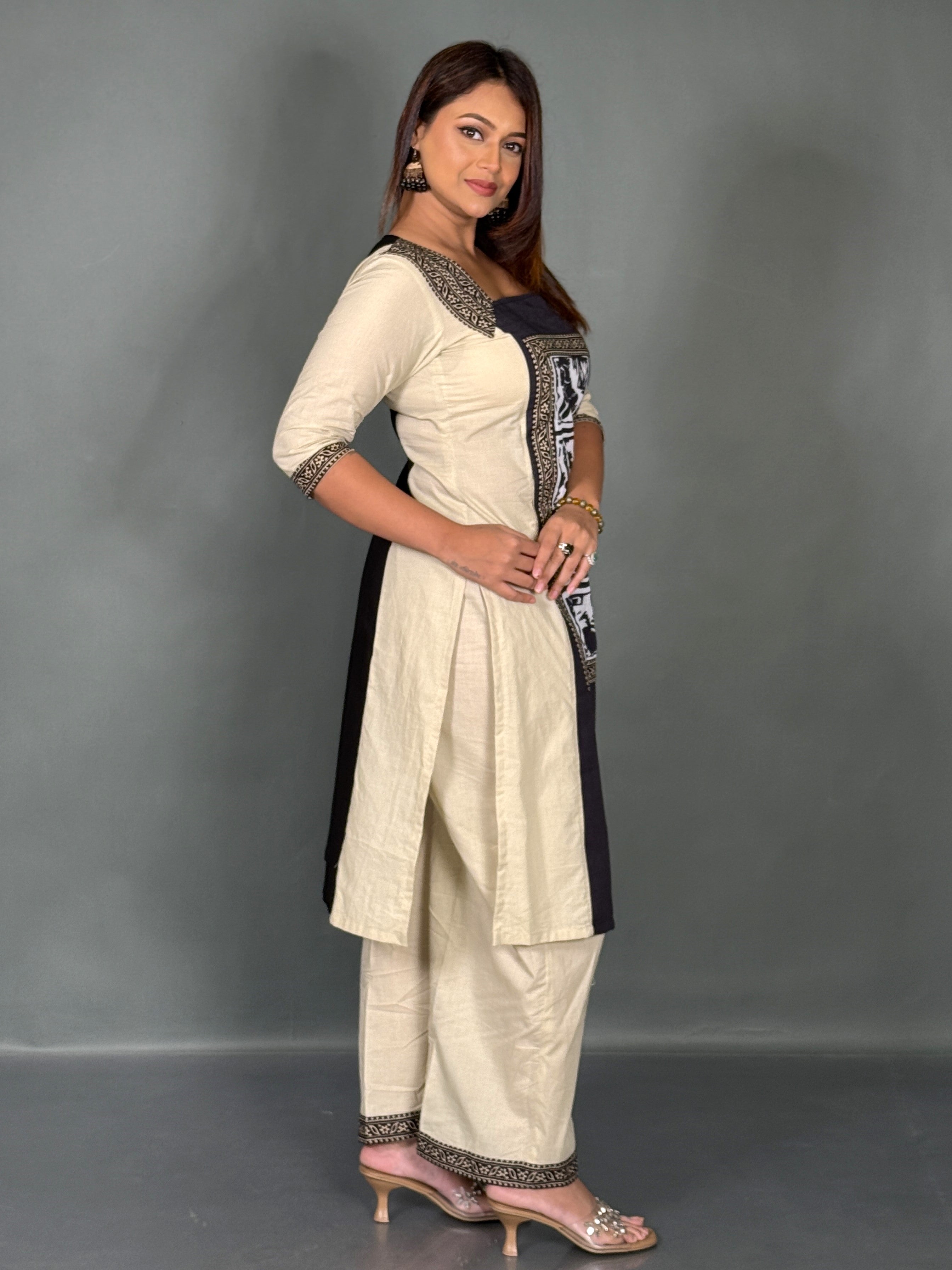 Artistic Linen Co-Ord Set with Canvas Print