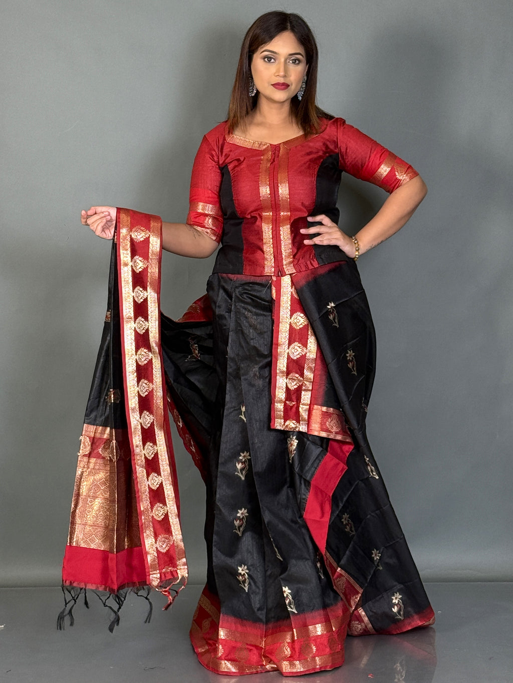 Black Banarasi Golden Zari Insta  Saree Set