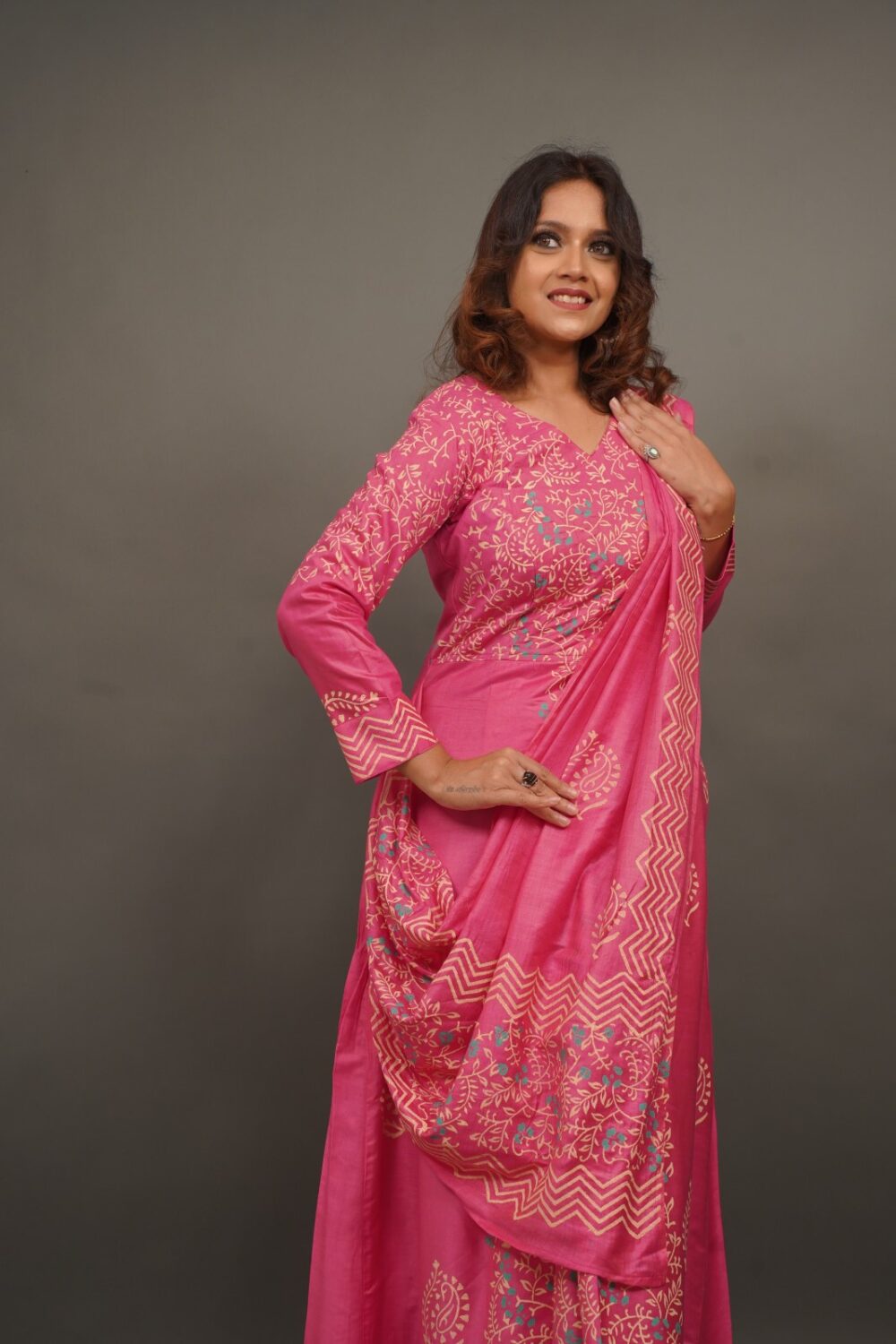 Hot Pink Tussar Hand Block Gown-Style Insta Saree with Lining - Image 2