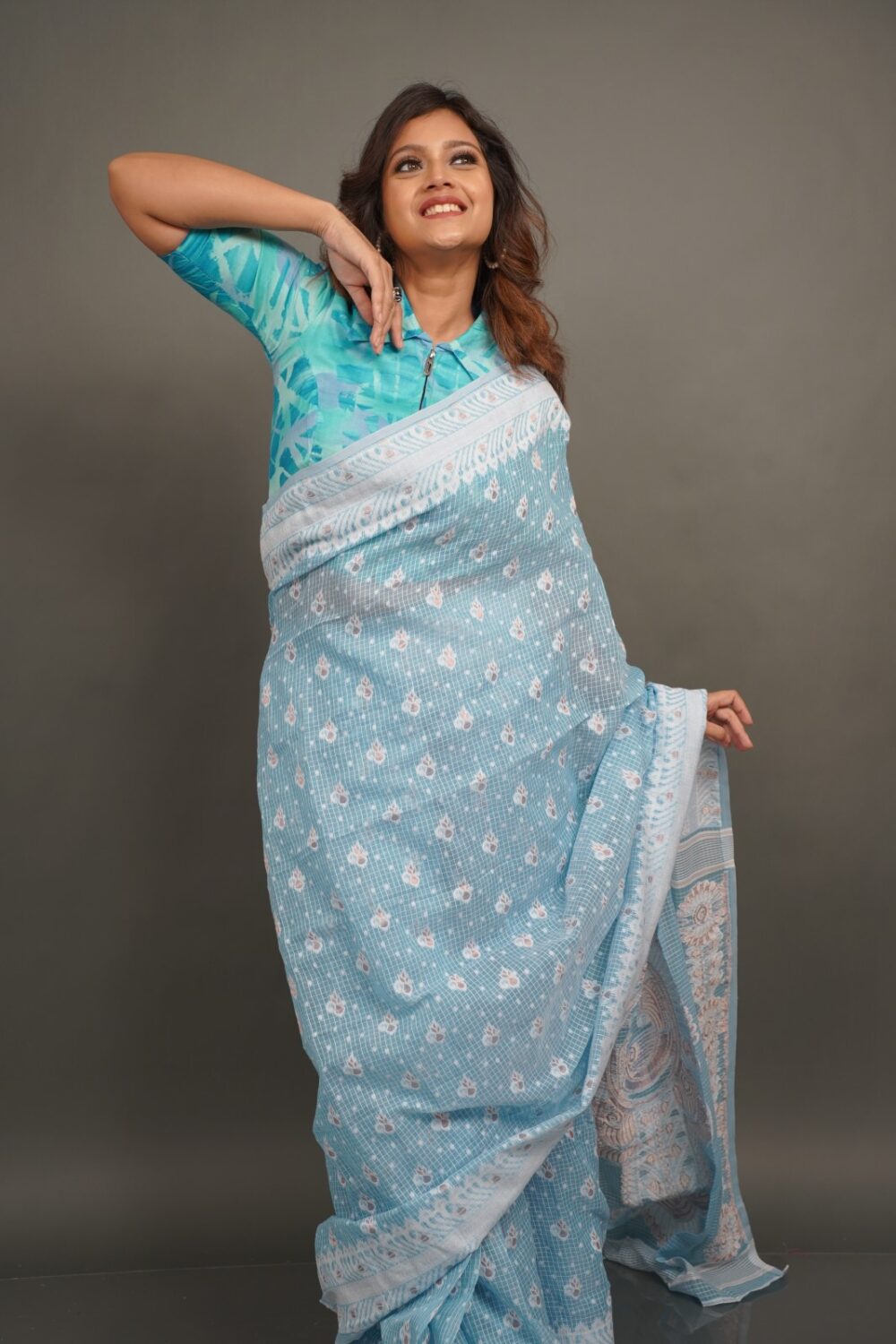 Icy Bliss – Ice Blue Handwoven Jaamdani Insta-Saree with Attached Petticoat (Ready-to-Drape 2-Piece Skirt Style Insta-Saree) - Image 5
