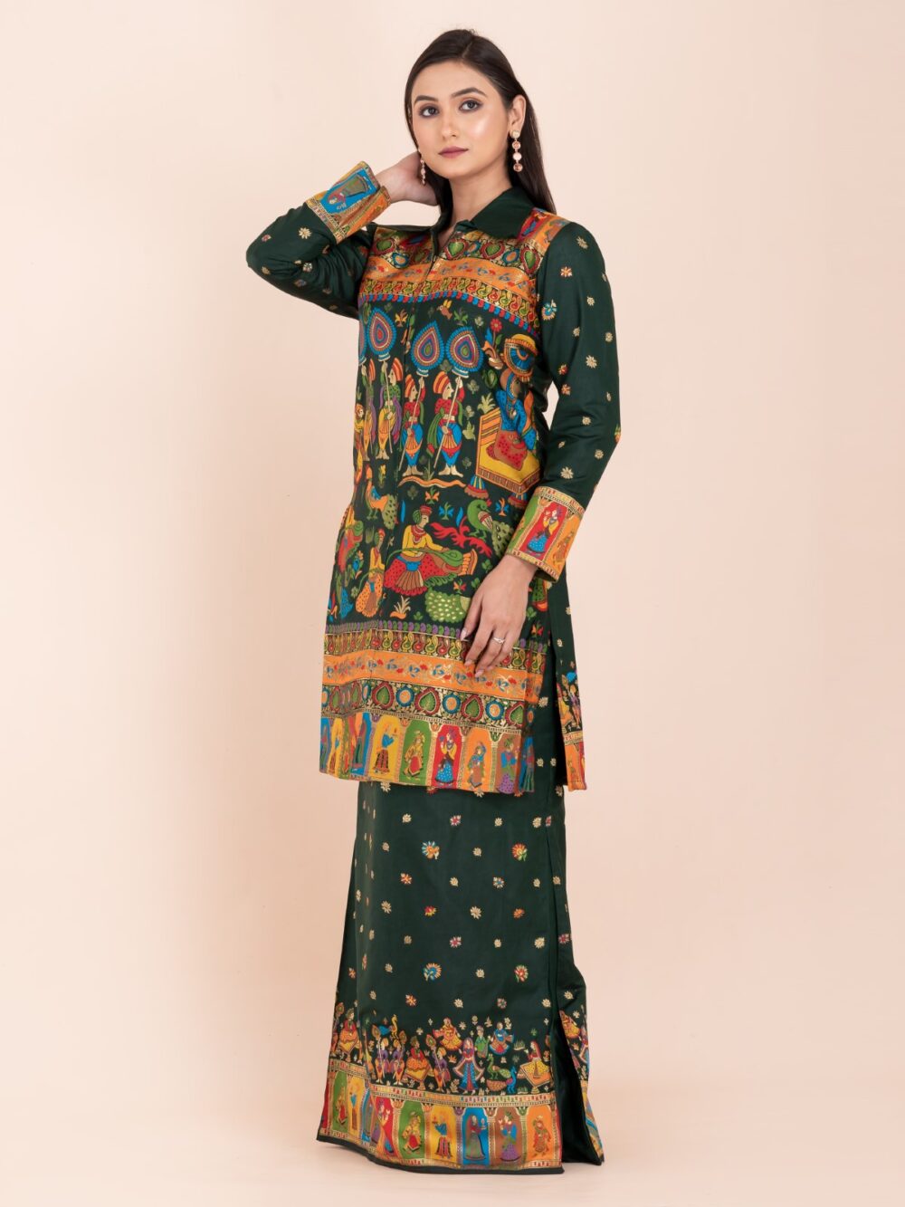 "Baneshwari Grace" – Bottle Green Baluchori Fusion Set - Image 2