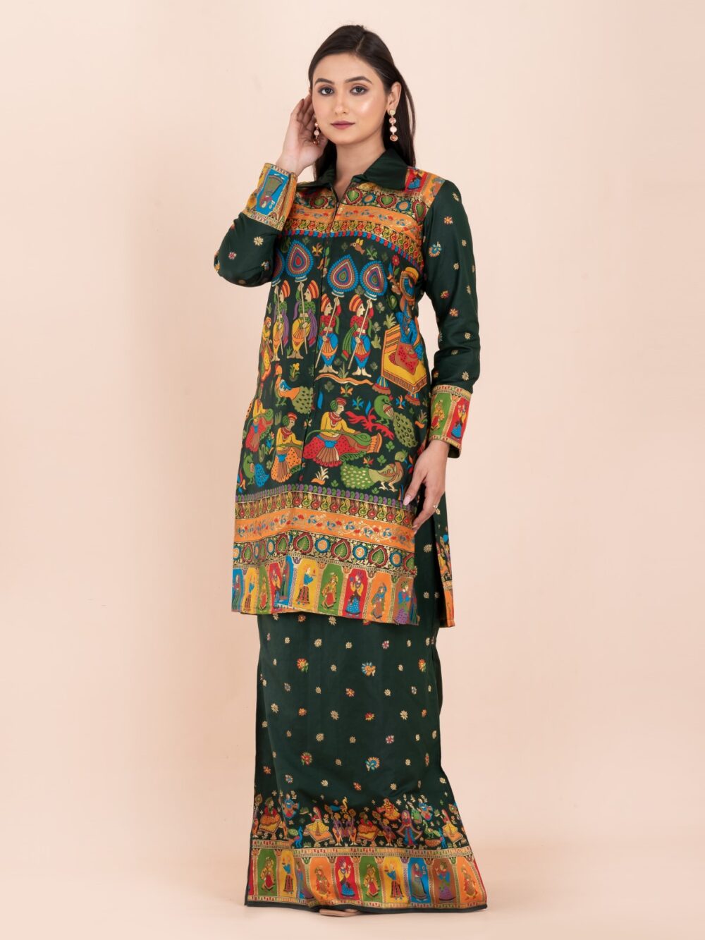 "Baneshwari Grace" – Bottle Green Baluchori Fusion Set - Image 5