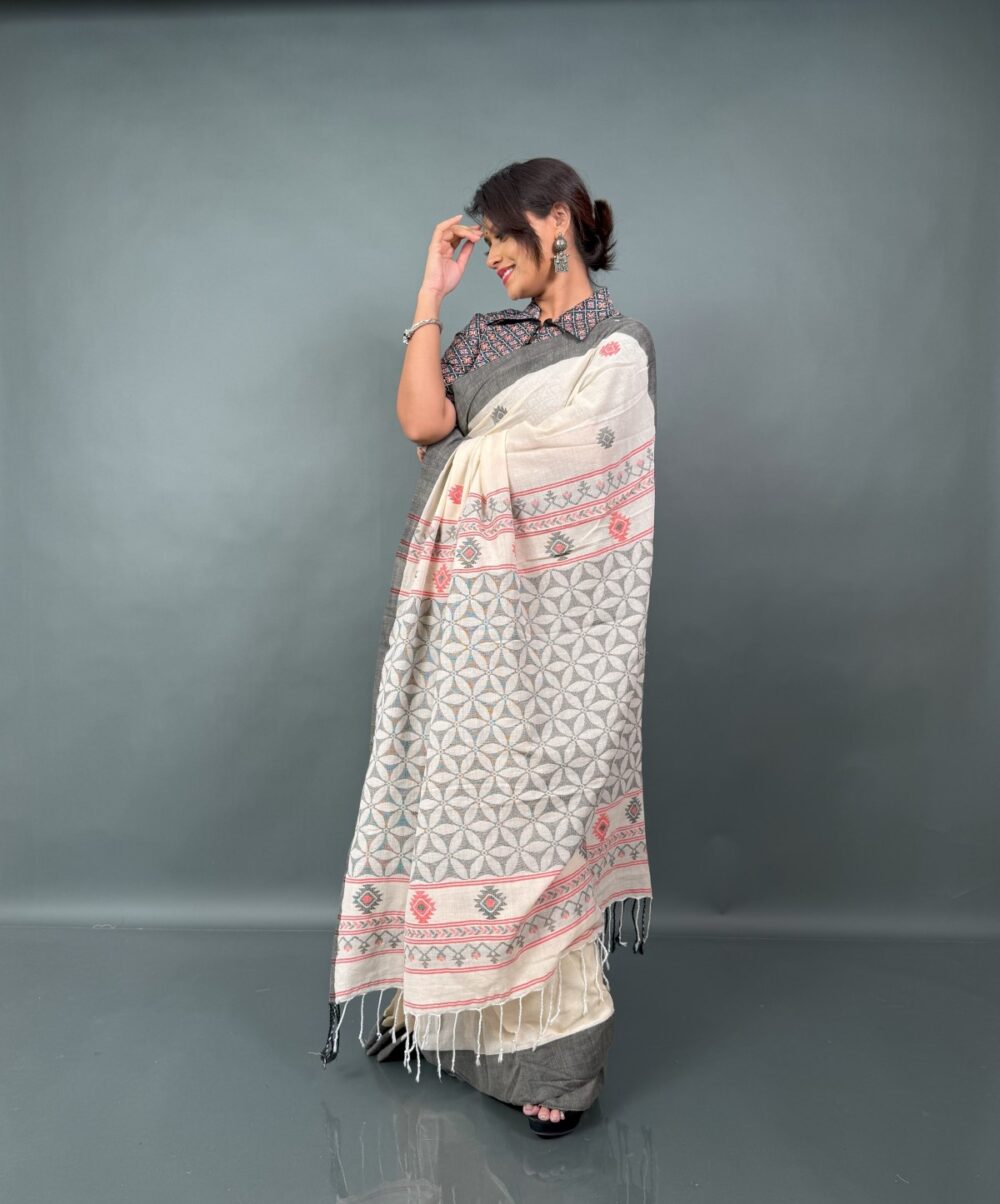 Shwet-Kaala – Off-White Handloom Khadi Insta-Saree with Black Border & Buti Weave - Image 3