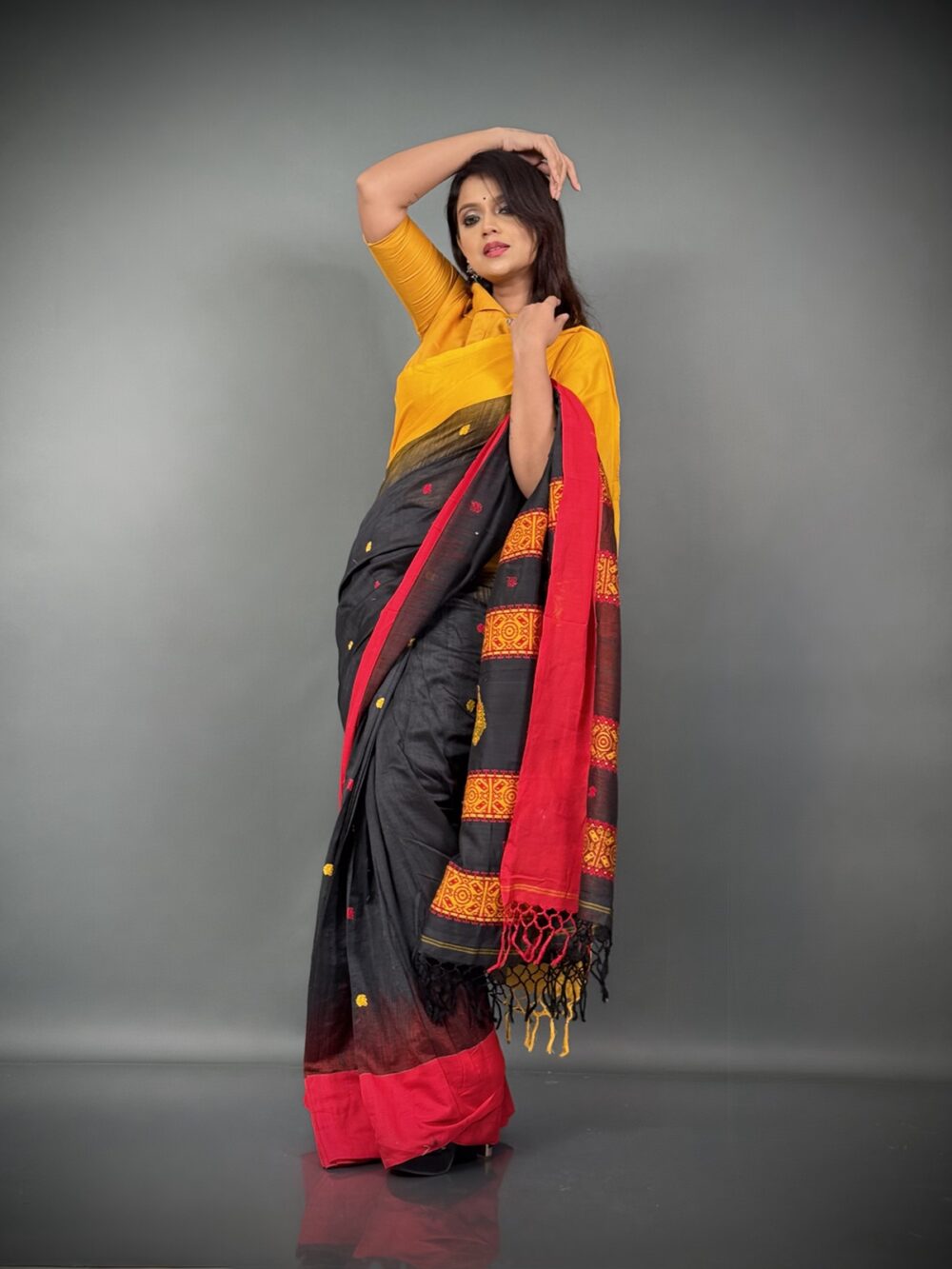 Noir-Dhara – Black Khadi Insta-Saree with Ganga-Jamuna Border & Buti Weave - Image 4