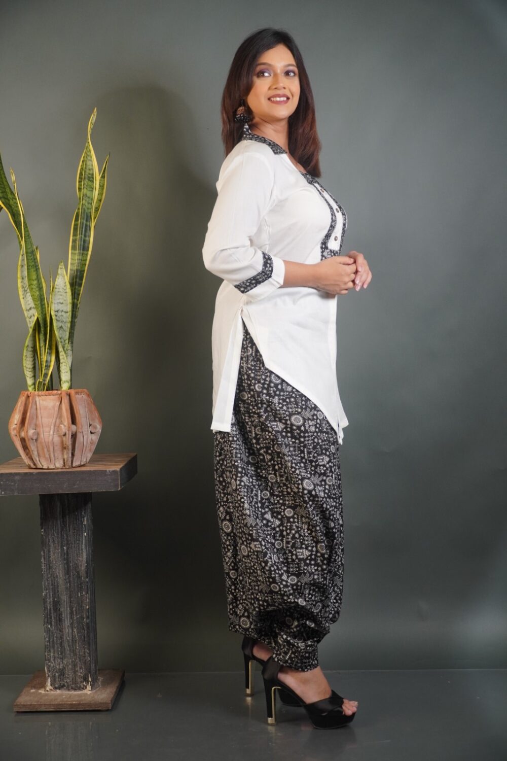 Monochrome Muse Off-White & Black Bohonique Set - Image 3