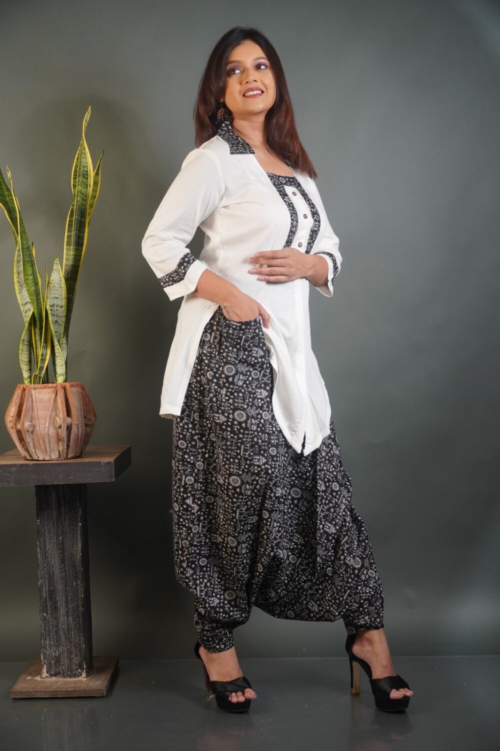 Monochrome Muse Off-White & Black Bohonique Set - Image 4