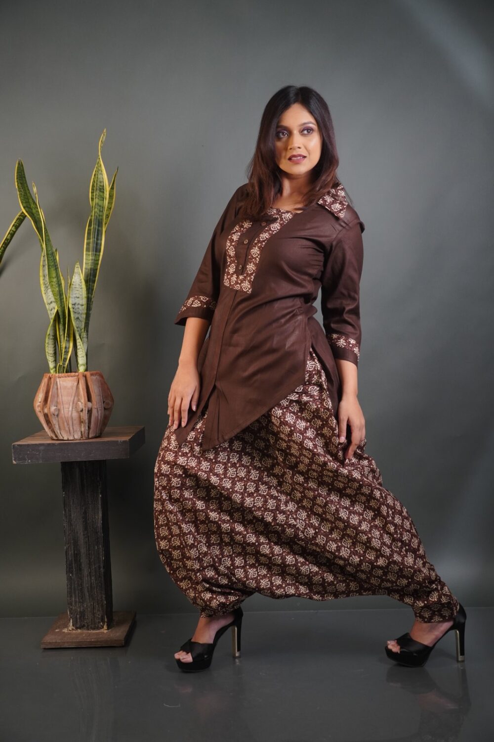 Cocoa Chic: Chocolate & Beige  Ensemble set - Image 2