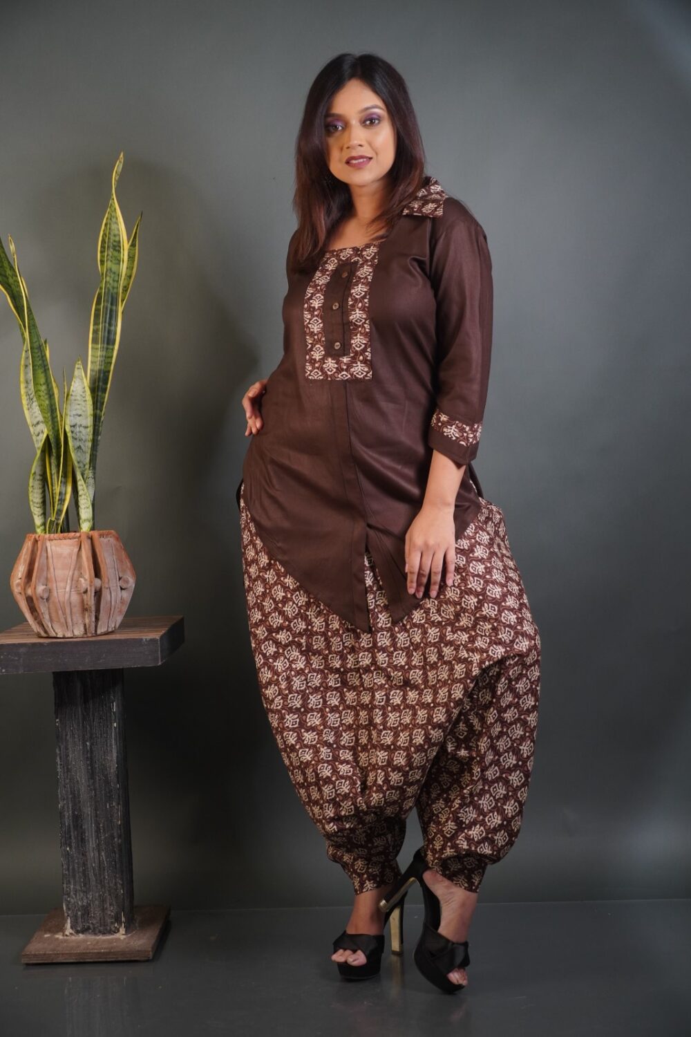 Cocoa Chic: Chocolate & Beige  Ensemble set