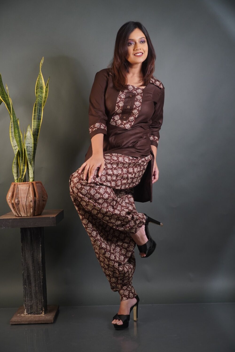 Cocoa Chic: Chocolate & Beige  Ensemble set - Image 3