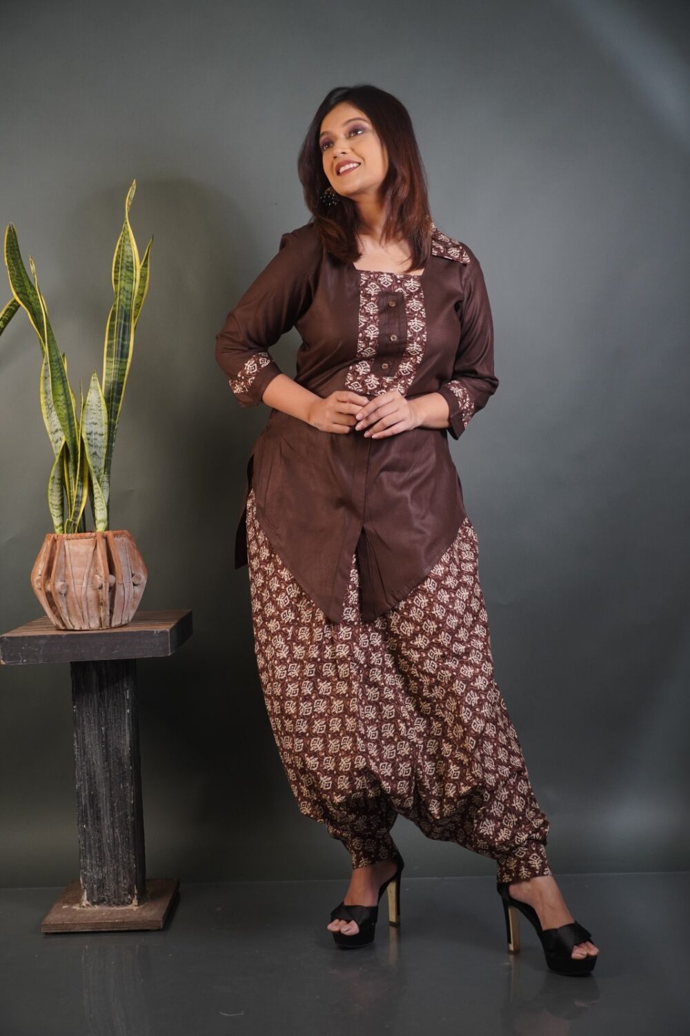 Cocoa Chic: Chocolate & Beige  Ensemble set - Image 4