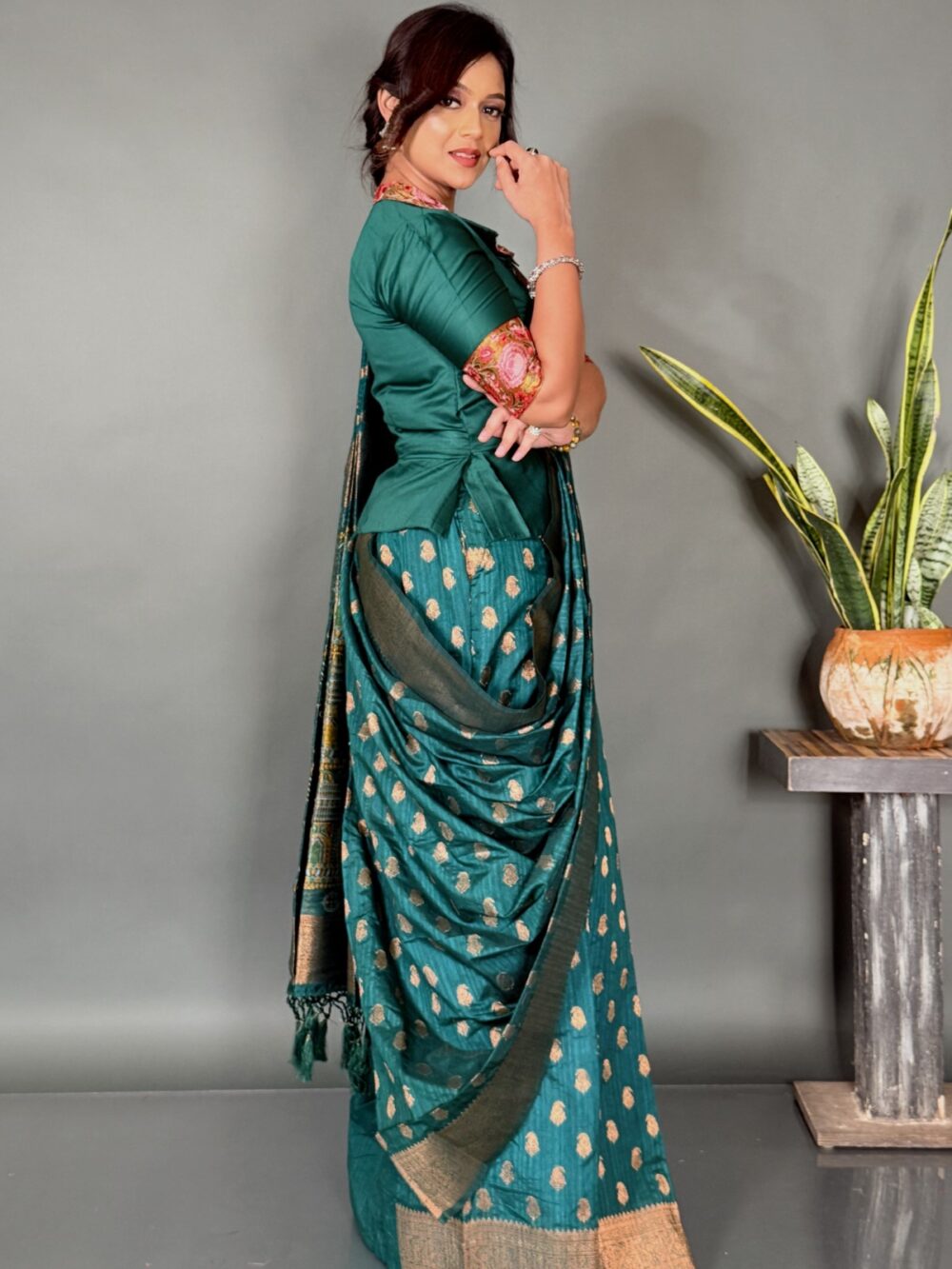 Royal Weaves Party-Perfect Semi Tussar Saree - Image 2