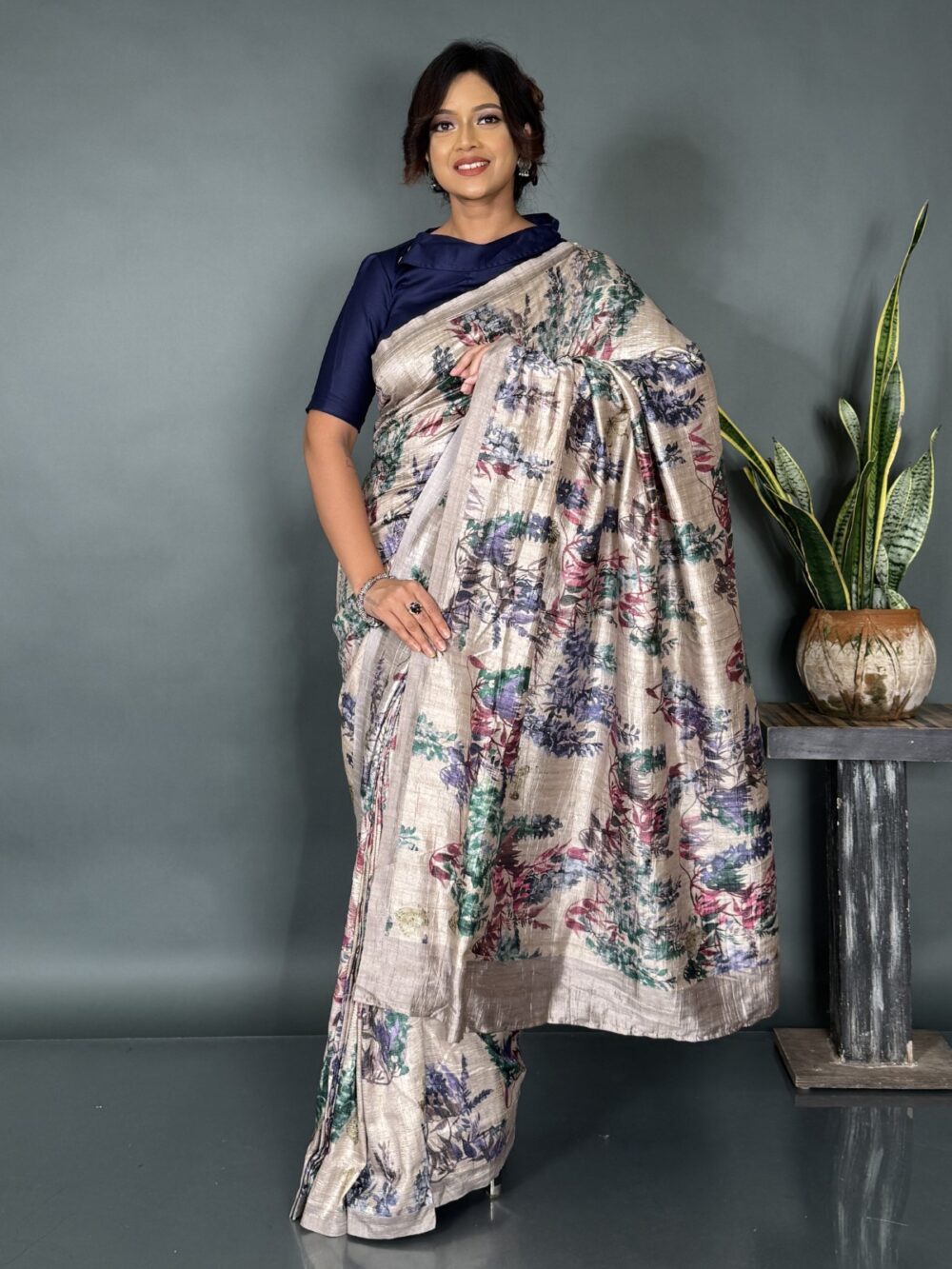 Sandstone Bloom Printed Beige Ready-to-Wear Saree - Image 3