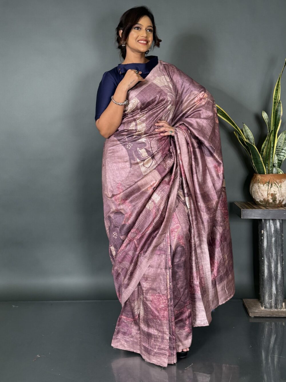 Blush Radiance Onion Pink Ready-to-Wear Satin Saree - Image 2